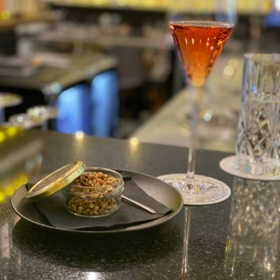 遥か昔に20☝️です。長年ロシアでバレエに従事してましたが、Next Stepを目指して日本に戻って来ました。 無限列車で🔥さんの沼にハマリ、皆様の作品💓を拝見して💎🔥に埋もれました。そして現在🖤夏五🤍にやられてます🤦♀️読専で📖📚、日々の癒しとさせて頂いる腐ですが、宜しくお願い致します。🥹