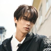 B__B (@smileybright__) 's Twitter Profile