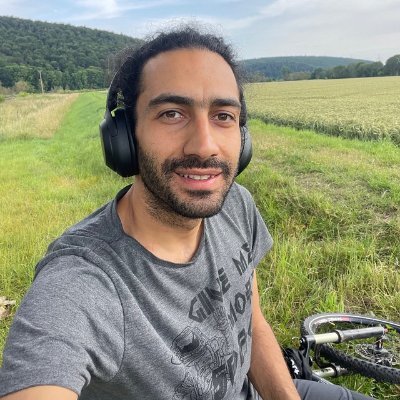 Parhumm's profile picture. Inside-out Coach 
Chief Product Officer @ SabaIde
I am that no matter what is outside, I am creating from inside.
https://t.co/mzgdOEBNKX