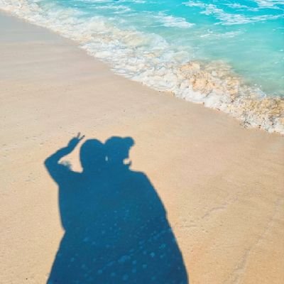 Find me where sea meets sky. /💍❤️
FR/EN/AR.