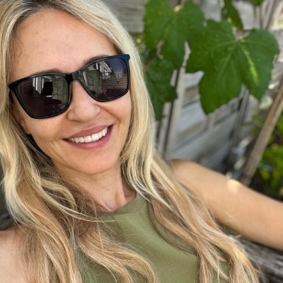 😊 Single entrepreneur with a passion for life 🚀 Recording thoughts and feelings with tweets ✍️ Etiquette Exchange 🚫 Glow Lyrics 🚫 Private message detour 🚷.