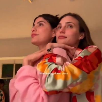 Cuenta 🇦🇷 dedicada @macabeso y @barbara_lopez21 #Juliantina #Barbarena #MacaLovers 🍑🍰🍑🍰 SI TU LE ENTRAS YO LE ENTRO , PACTO #JULIANTINA #LoveIsLove