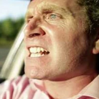 deeeepcover's profile picture. One foot in the groove.