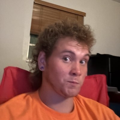 johnnyboy1652's profile picture. 