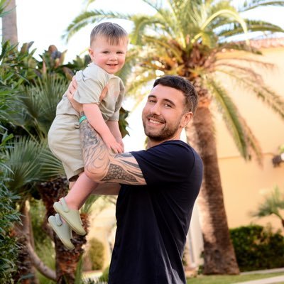 ashf90's profile picture. 