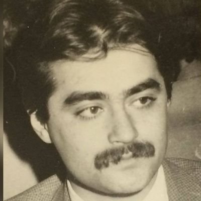 Gazeteci- İktisatçı 2003'ten bu yana Açık Radyo'da Ekonomi Politik adlı programını yapıyor. 1986-2016 İktisat İşletme ve Finans Dergisini yayımladı.