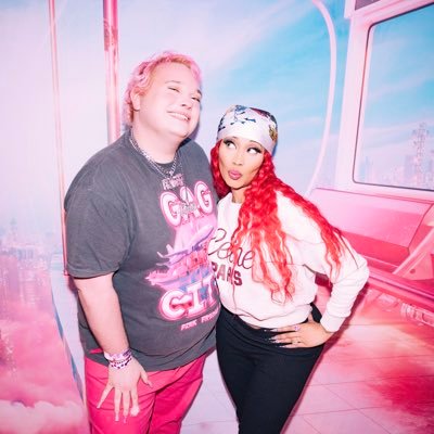 preston_minaj's profile picture. He/Him/His | L(G)BT 🌈 | Centralia College Alumni 📚 Venmo: @PrestonMinaj 💸