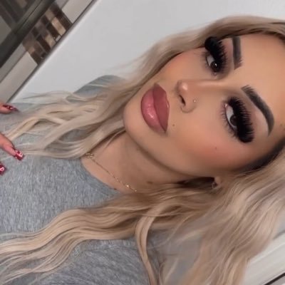 AmparanAbri's profile picture. ig | @ abriamparan 🏳️‍🌈