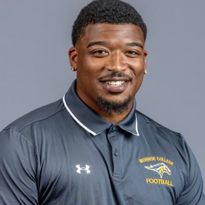 Former Kent State DT - 56 Forever ☠️RB Coach @ Monroe College - R.I.P Moni 🕊R.I.P Auntie Joey🕊R.I.P Coach G 🕊 R.I.P Sheed 🕊 R.I.P Grandma 🕊️