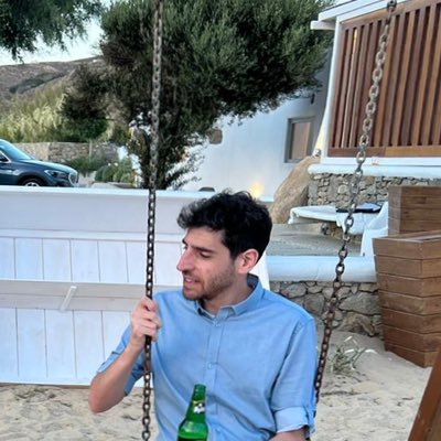 lyorbenezra's profile picture. Archivist