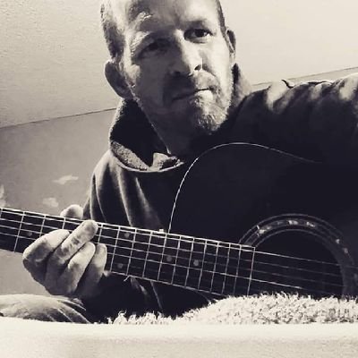 Handleton22's profile picture. 