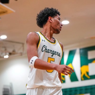 6’5 ATH | Kentridge basketball captain | Washington supreme | CO26🎓 | NPSL All Star |