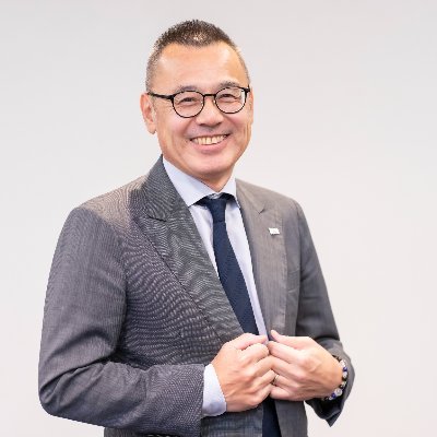 一見硬そうなコンクリート会社ですが、実はとっても柔らかいフジプレコン株式会社の社長です。全国の官公庁や鉄道会社様にオリジナルのコンクリート製品や、エコロジーをテーマにオーダーメイド的な製品を製造し提供してます。大好きな社員たちと会社をより盛り上げていきたいと思ってます!