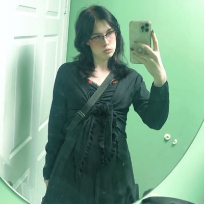 ShayMilf12's profile picture. https://t.co/GiCx93r36N