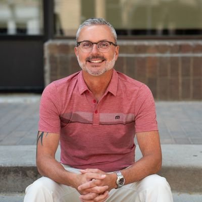 Podcaster at Breaking Barriers and Mindset Growth. Author, Speaker, Life & Business Coach,