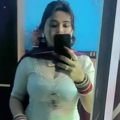 Reenajaat00's profile picture. I am a girl who loves black..🖤

More than pink.🩷