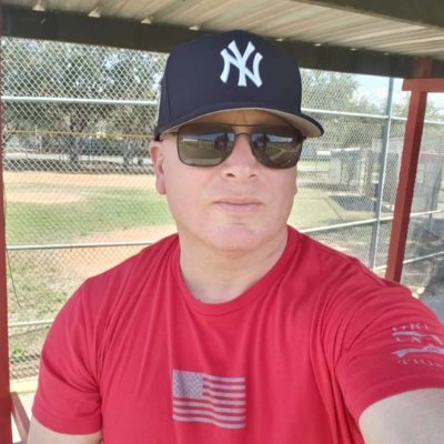 DeeFlo5525's profile picture. 