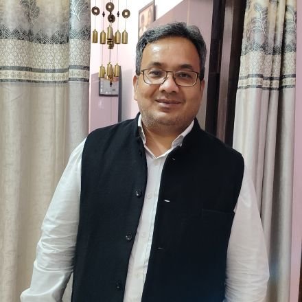 प्रोफेसर, लेखक, पत्रकार, सामाजिक व राजनीतिक कार्यकर्ता, संपादक, लोकमंच पत्रिका, https://t.co/ArRGfXg7Kh