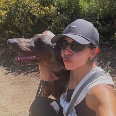 MireyaMinna's profile picture. 