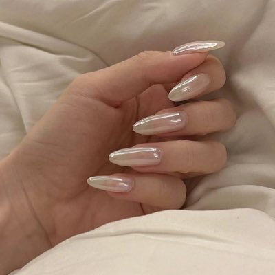 MimiJ1337681's profile picture. 