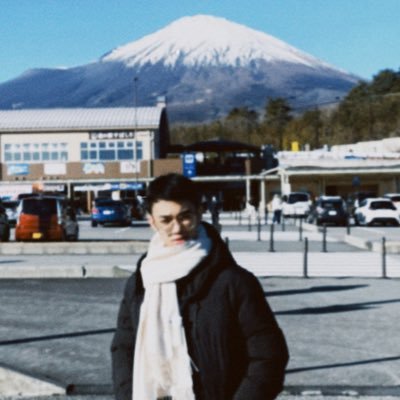 MGLCMCH's profile picture. like a summer with a thousand julys