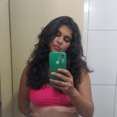 Quase Socióloga ( UFSCar)
Fotógrafa
e uma infinidade de outras coisas