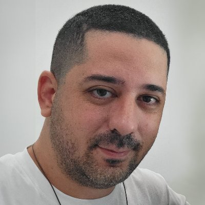 Matematico,Cantante y Loco,Senior VFX Artist.Luchando contra la Dictadura Terrorista en Cuba Abajo Fidel,Canel y Los Comunistas