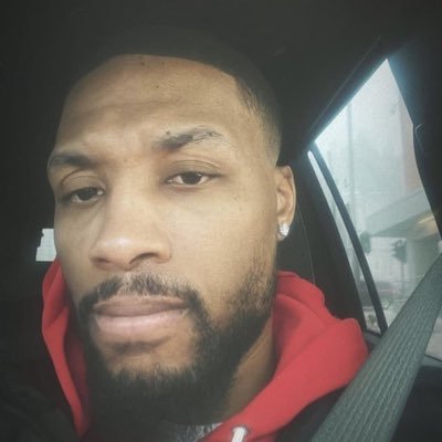 Dame_Carrying's profile picture. 