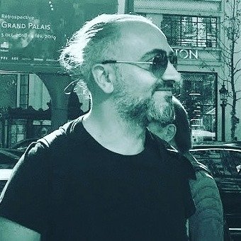 hovvard_roark's profile picture. Yaşamak bir ağaç gibi tek ve hür ve bir orman gibi kardeşçesine! NE MUTLU İNSANIM DİYENE!