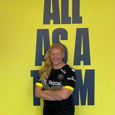 🇬🇧 & 🇩🇪 | Pro Chef & cert. Performance Nutritionist | Mediator | Speaker #Mentalhealth | BSc. Sports Psychology | Body Health Manager @teamvitality 🐝 ✌️