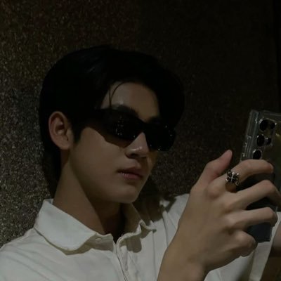 babybebeu's profile picture. @almondsleep @vvolkvoo @tthomastc