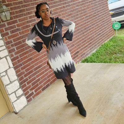 niabug19's profile picture. Child of GOD!|TJC Alumni💛🖤🤍