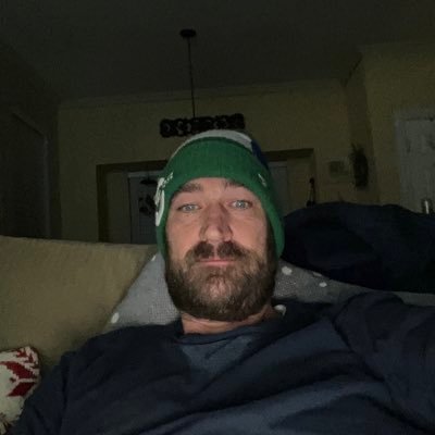 strapamos74's profile picture. 