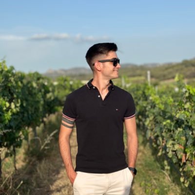 maks_atom1k's profile picture. Professional Crypto Trader & Investor since 2018 🚀 | DeFi Enthusiast | Explaining the tech behind the hype 🫡 CEO @QwertiAI
