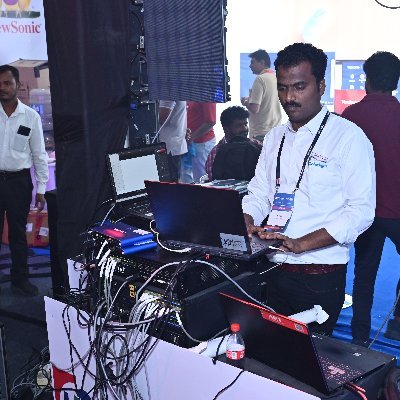 colorlightsathe's profile picture. 