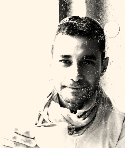 Luca_Dimart's profile picture. - Quanti anni hai detto d'avere? - 7 e mezzo - Sbagliato! Non l'hai mai detto! - Credevo volessi dire quanti anni ho - Se avessi voluto dirlo, l'avrei detto