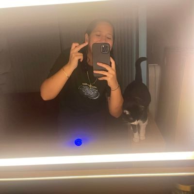 younggold_'s profile picture. pórtate mal pa sentirte bien