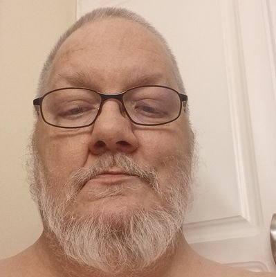 Nightwalker500's profile picture. if yer lookin for a jaded, cynical, sarcastic, grumpy old man, look no further.