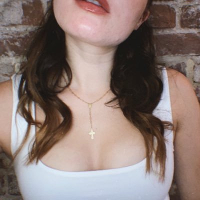 libhouseplant's profile picture. bad guy 🌝