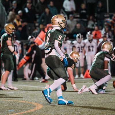 Bishop Hendricken| C’O 26' |5'10| 175| RB/S | email. jeremydennis0069@gmail.com | Head Coach - @hendrickenfb|