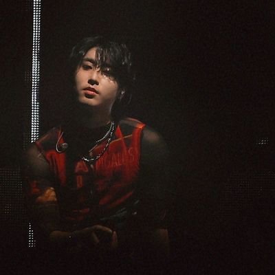 sagahcraya's profile picture. Esse perfil é uma ilusão da sua e da minha cabeça.