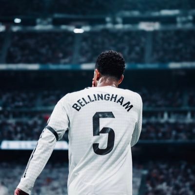 _privateisland's profile picture. recherche du bonheur, j’m’enfonce dans le vide