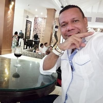1ro Dios,padre,abuelo, esposo, solidario,comunitario,Ing, voluntario bombero, creador d proyectos,hijo casi piloto, 6 👑 d mi ❤️.Legendario #104230, patriótico.