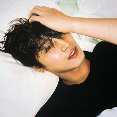 dazedrem's profile picture. i’ll kneel for you tonight, make you crawl for me tomorrow