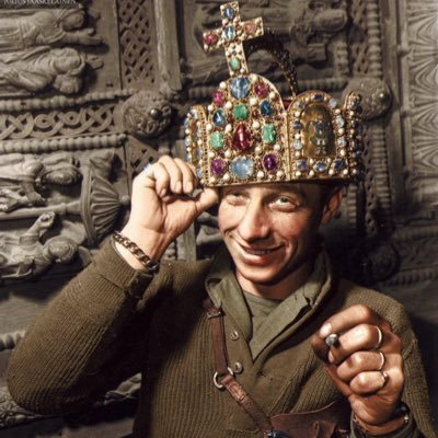 TheVizek17's profile picture. 