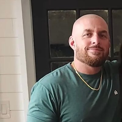 mross061983's profile picture. Christ is king