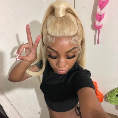 lailamxrieee's profile picture. love me while im here💔🫶🏽