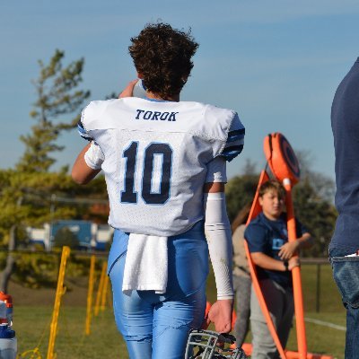 Charlie_Torok10's profile picture. Illinois QB | Class of 2029 | Trained @NxtLevelAtx | instagram: charlie_tor22 | email: ctorok345@gmail.com