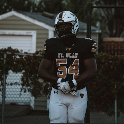 alr70_0's profile picture. St Olaf ‘28| OT/DE | 6’2 255 lbs| #54🤝🏾|