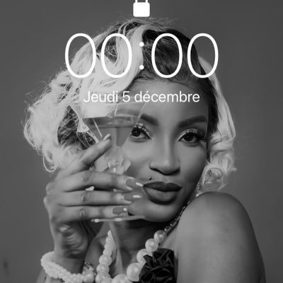 KeylaOfficiel's profile picture. Keyla K, rappeuse made in #Guinée🇬🇳.
Nouveau Clip #NLouhiki avec #TakanaZion disponible ici⬇️⬇️⬇️ https://t.co/N9w8VOnE5A